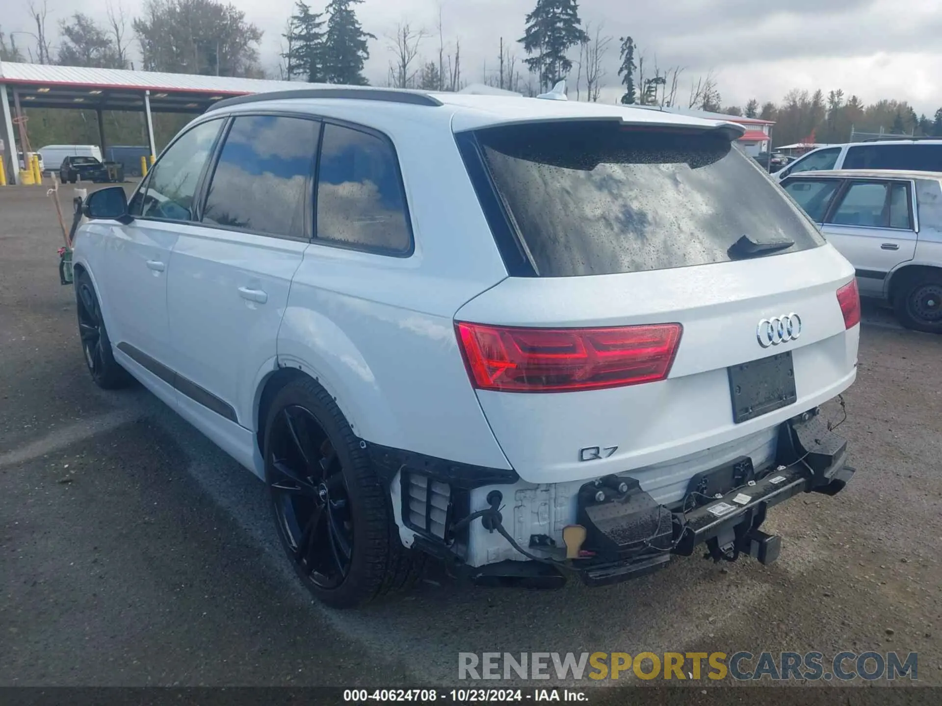 3 Photograph of a damaged car WA1VAAF71KD033365 AUDI Q7 2019