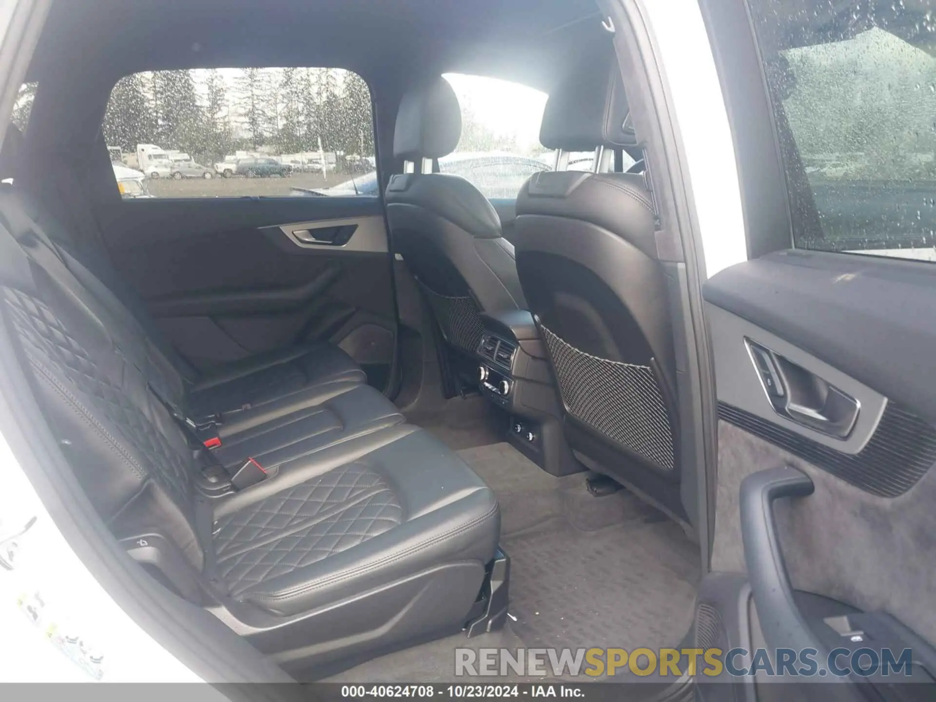 8 Photograph of a damaged car WA1VAAF71KD033365 AUDI Q7 2019