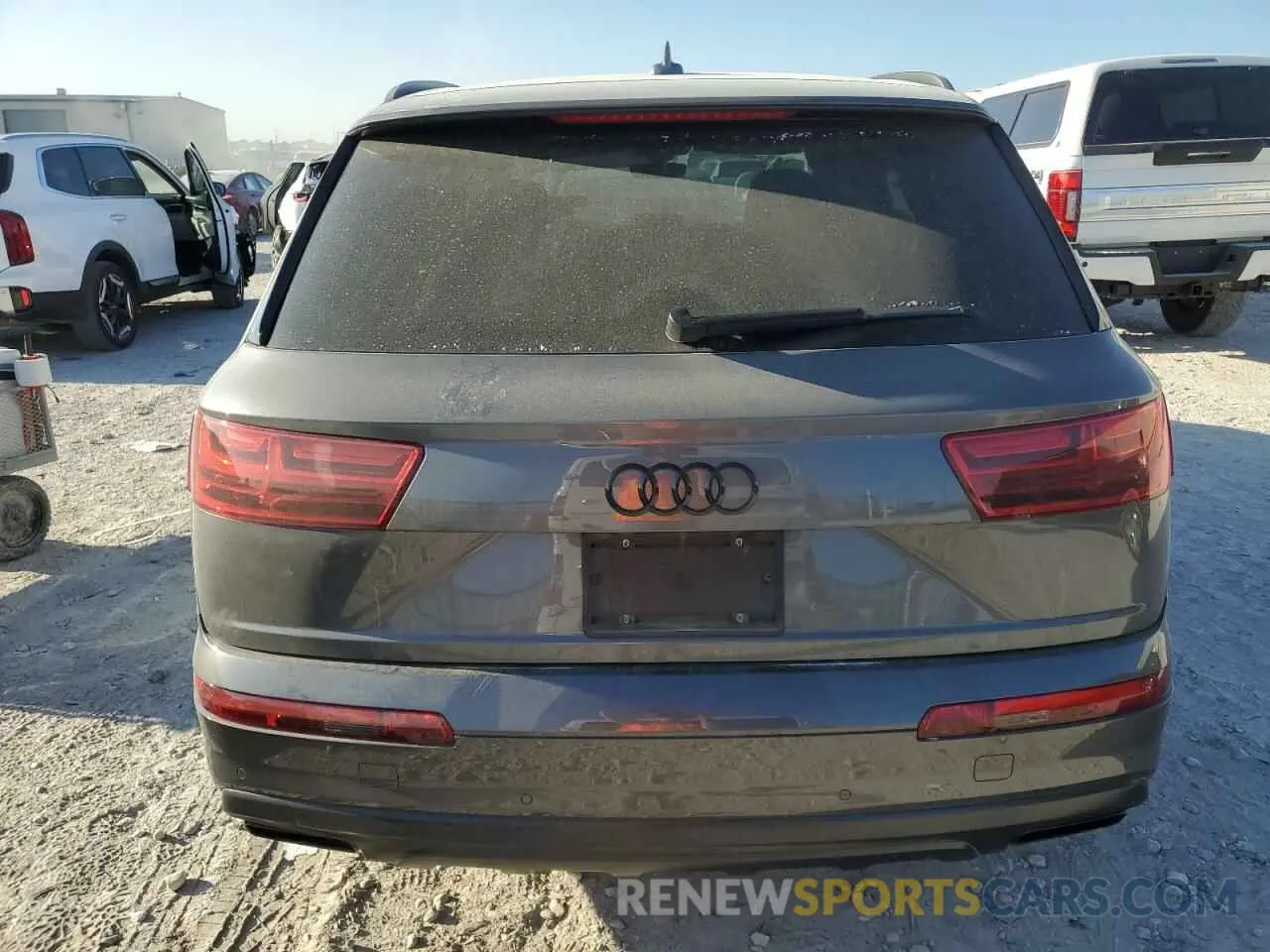 6 Photograph of a damaged car WA1VAAF71KD036508 AUDI Q7 2019