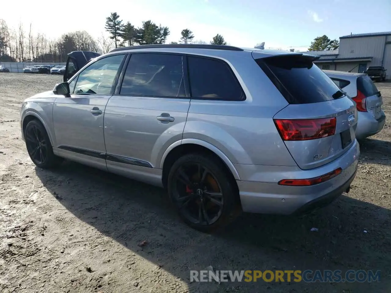 2 Photograph of a damaged car WA1VAAF71KD049727 AUDI Q7 2019