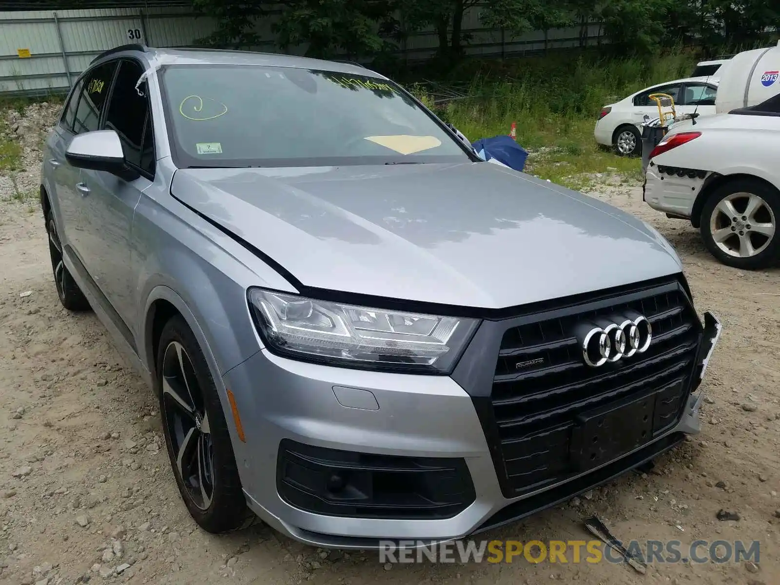 1 Photograph of a damaged car WA1VAAF72KD037974 AUDI Q7 2019