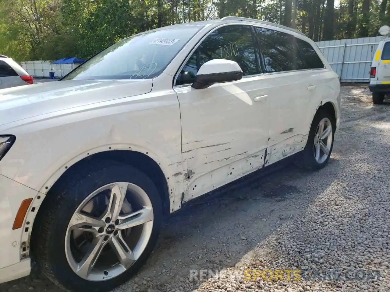 9 Photograph of a damaged car WA1VAAF73KD014011 AUDI Q7 2019