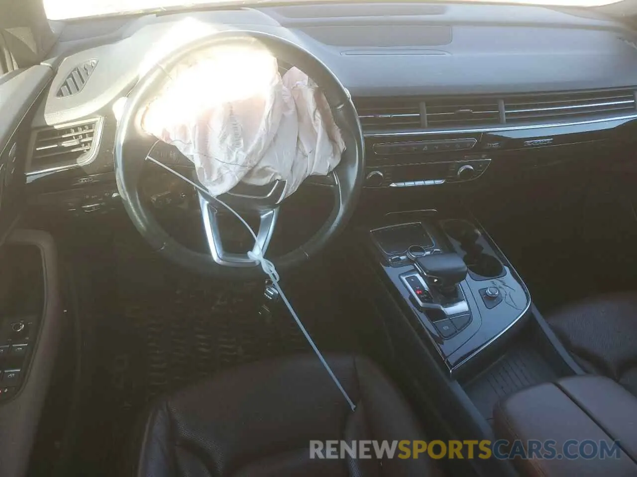 8 Photograph of a damaged car WA1VAAF73KD014025 AUDI Q7 2019