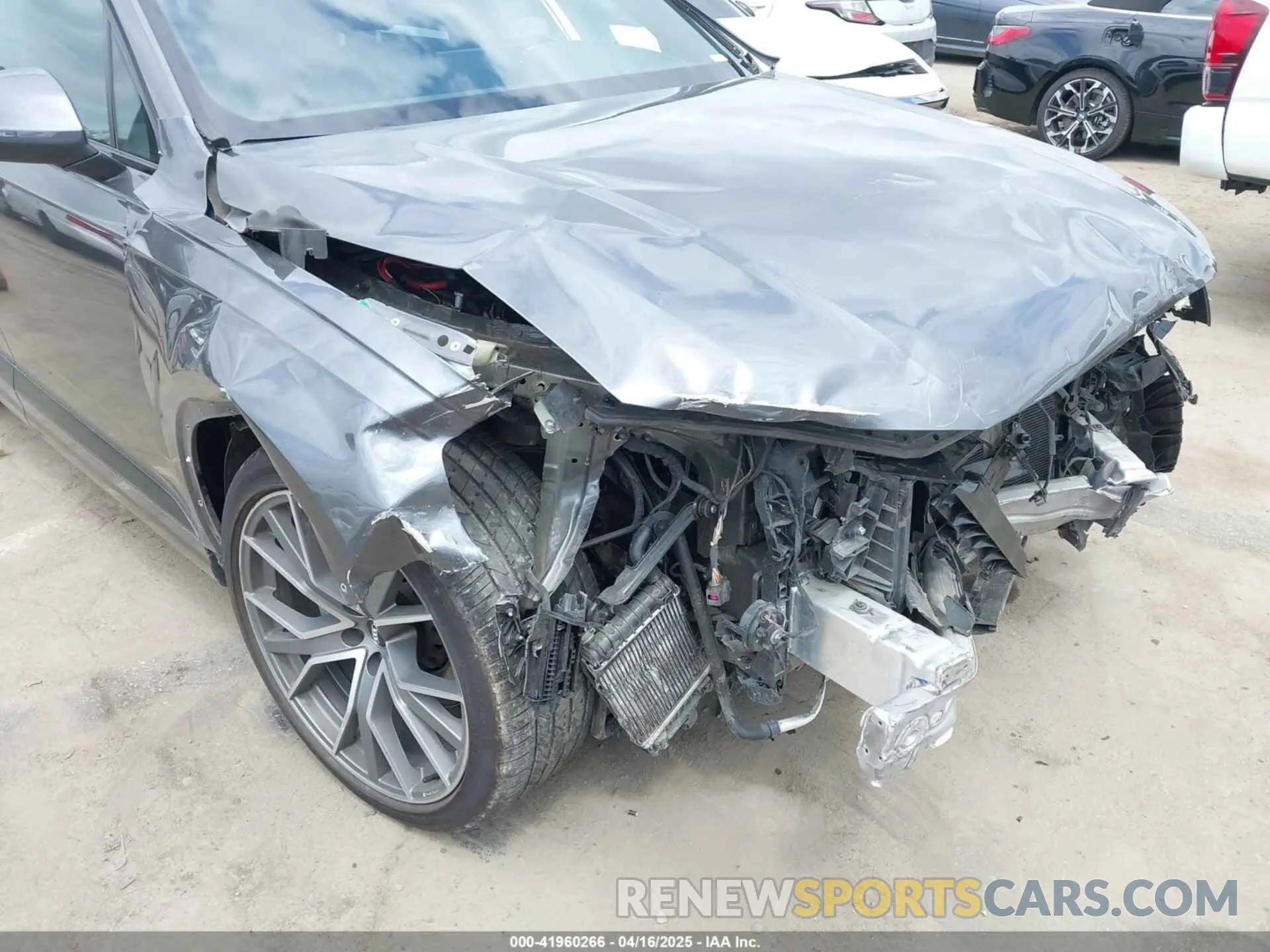 6 Photograph of a damaged car WA1VAAF73KD015837 AUDI Q7 2019