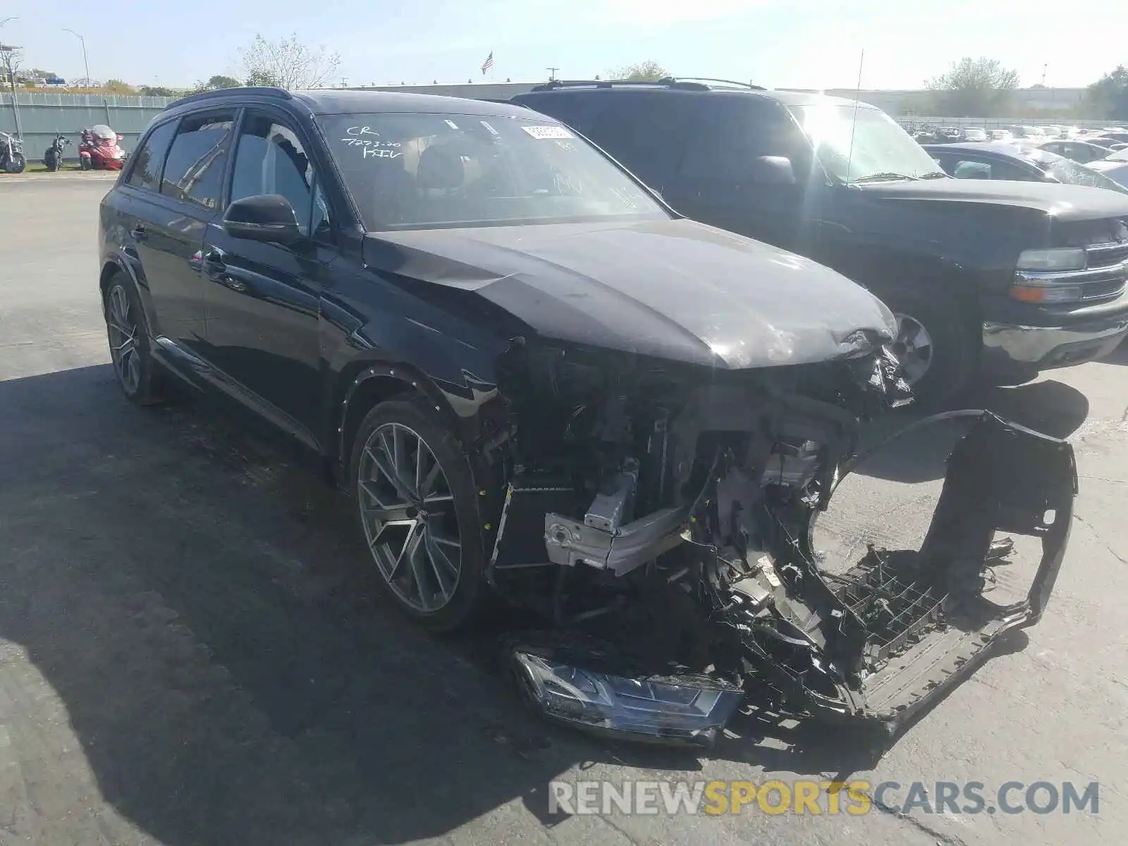 1 Photograph of a damaged car WA1VAAF74KD004099 AUDI Q7 2019