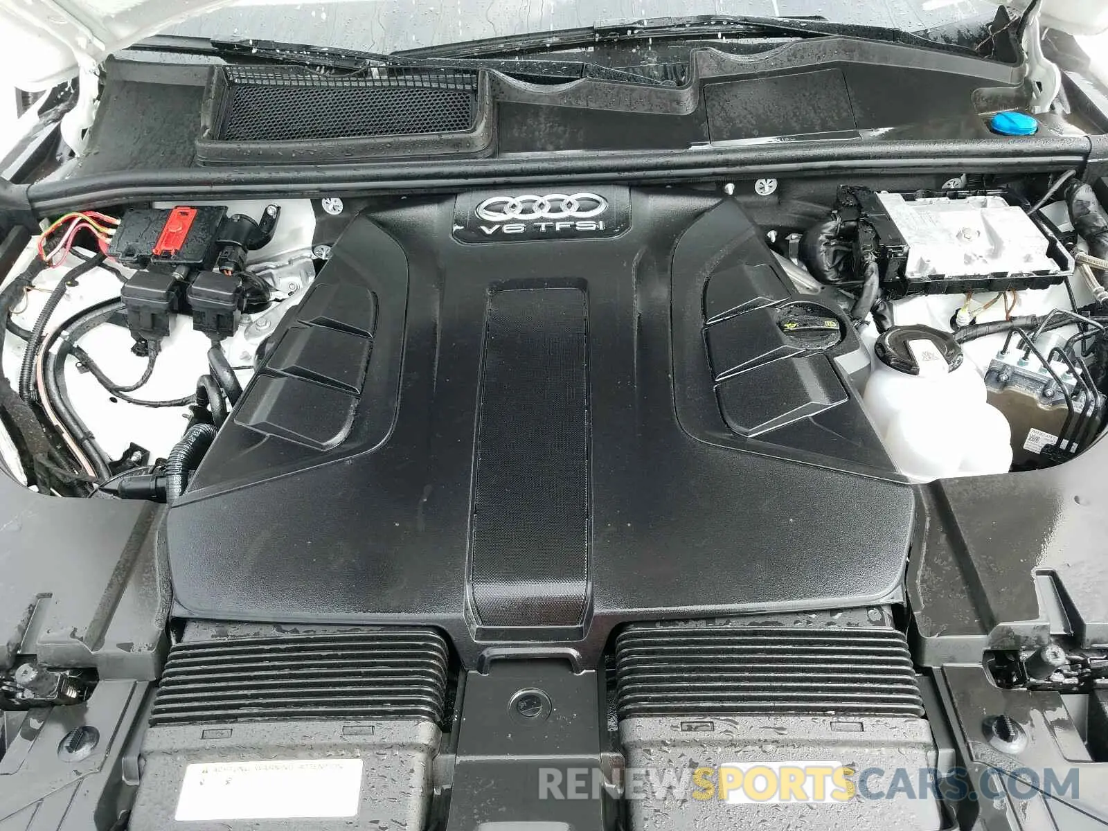 7 Photograph of a damaged car WA1VAAF74KD010128 AUDI Q7 2019