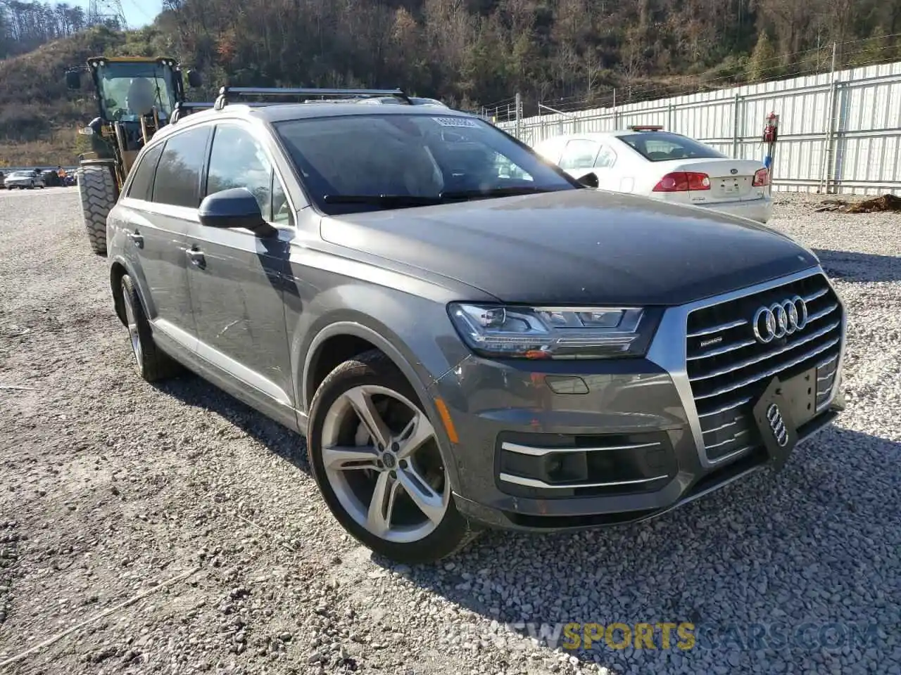 1 Photograph of a damaged car WA1VAAF74KD016415 AUDI Q7 2019