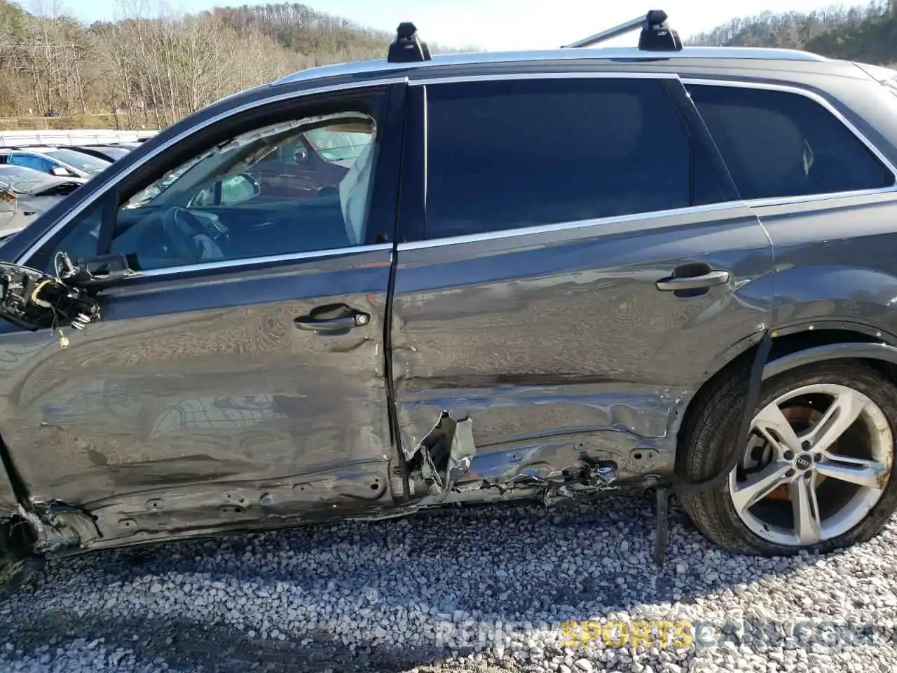 9 Photograph of a damaged car WA1VAAF74KD016415 AUDI Q7 2019