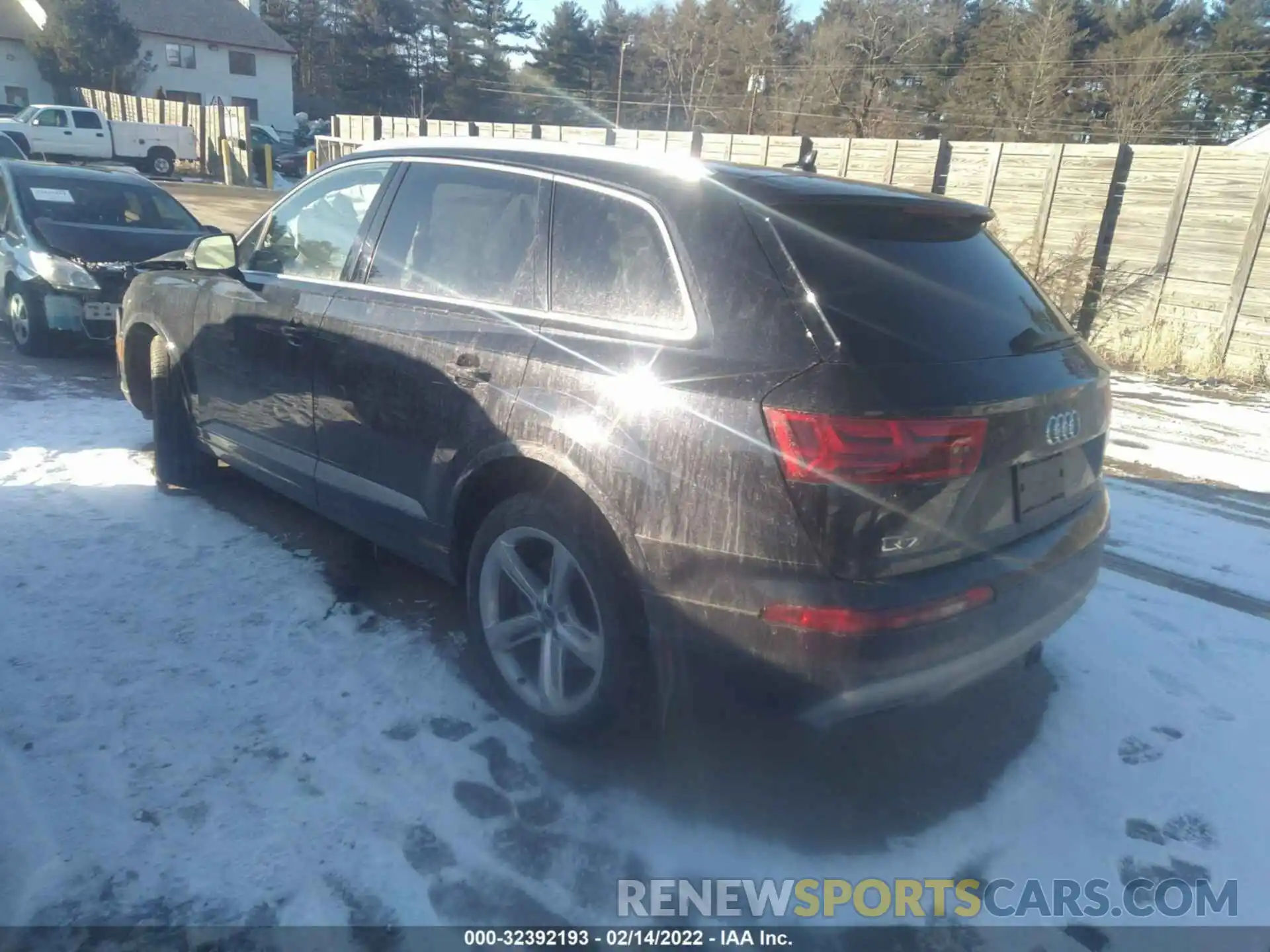 3 Photograph of a damaged car WA1VAAF74KD022991 AUDI Q7 2019