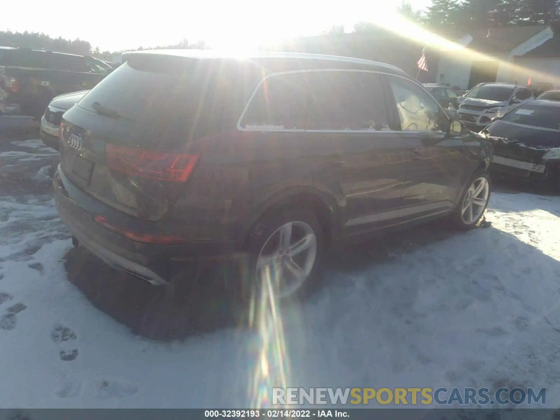 4 Photograph of a damaged car WA1VAAF74KD022991 AUDI Q7 2019