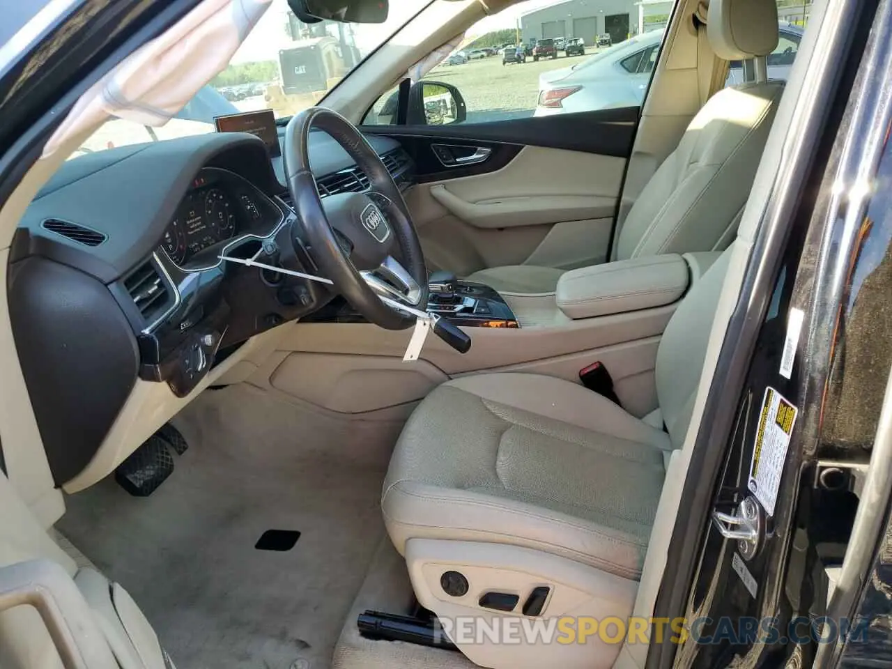 7 Photograph of a damaged car WA1VAAF74KD024417 AUDI Q7 2019