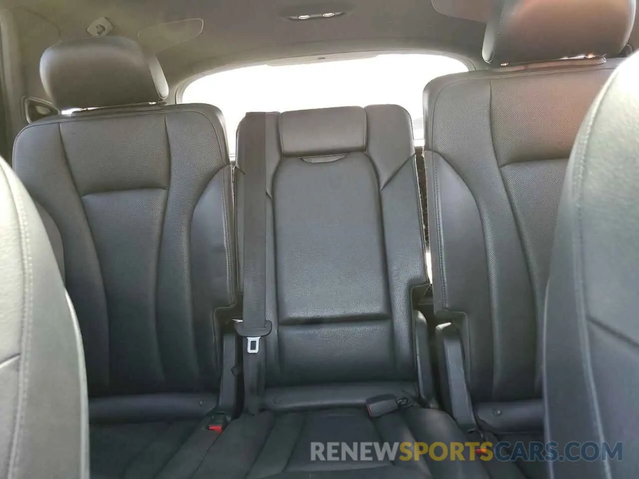 10 Photograph of a damaged car WA1VAAF74KD037247 AUDI Q7 2019
