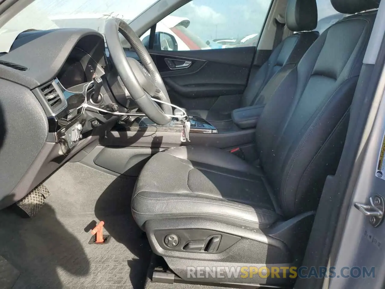 7 Photograph of a damaged car WA1VAAF75KD004953 AUDI Q7 2019