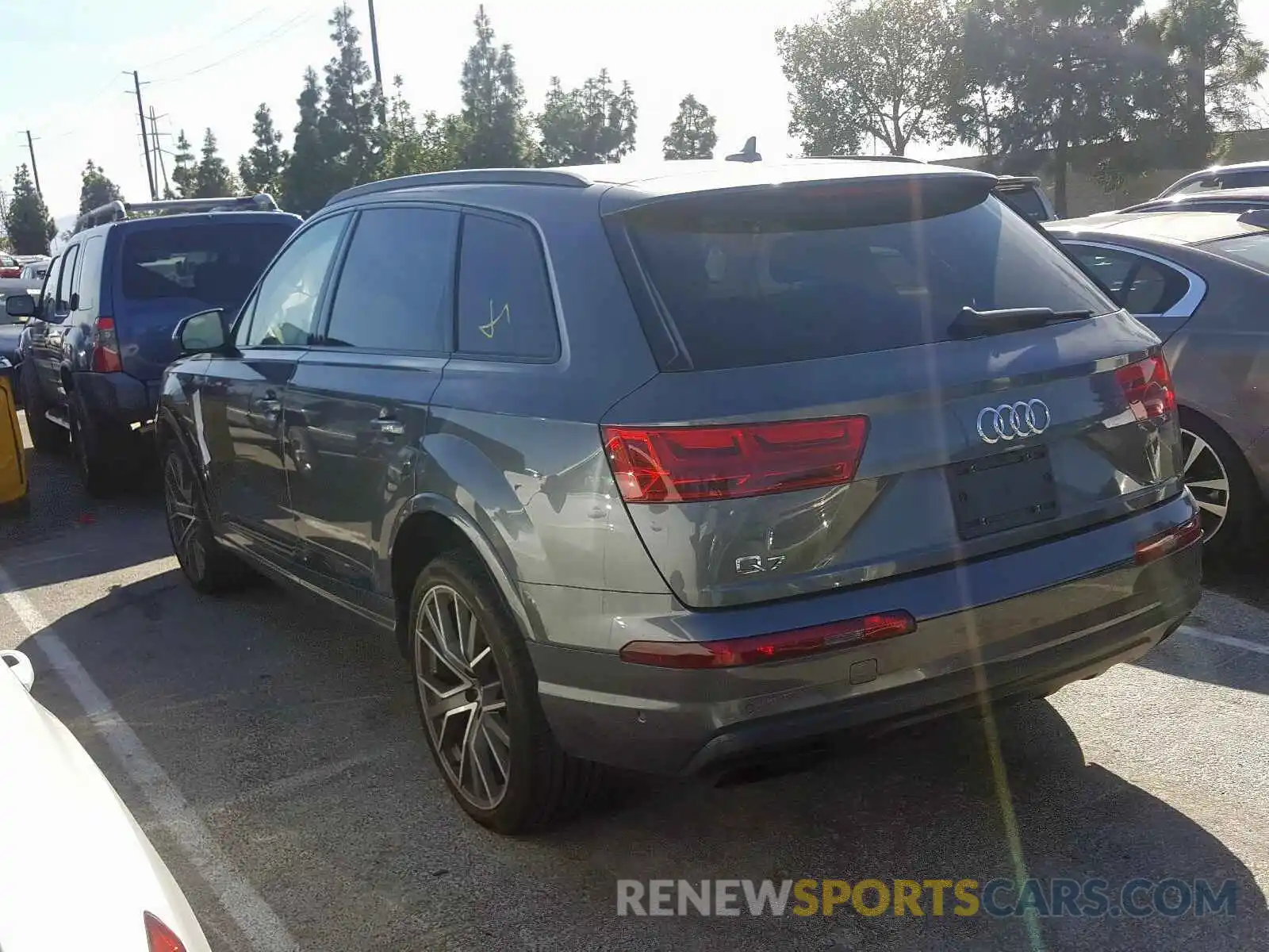 3 Photograph of a damaged car WA1VAAF75KD009313 AUDI Q7 2019