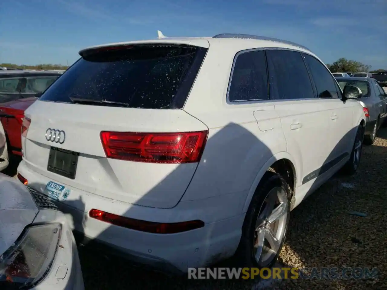 4 Photograph of a damaged car WA1VAAF75KD015662 AUDI Q7 2019