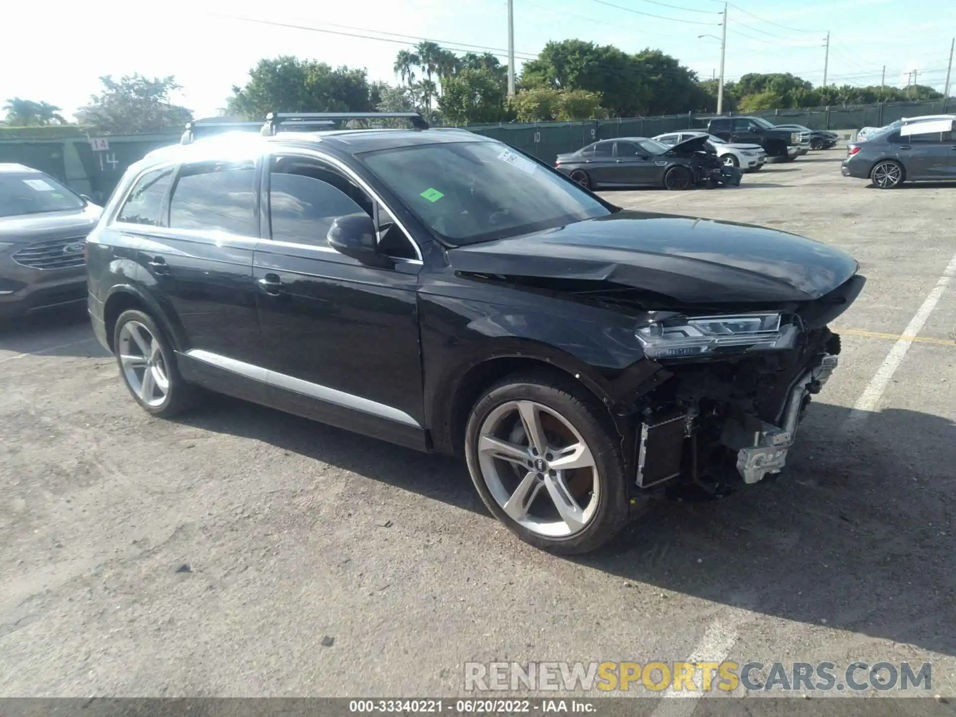 1 Photograph of a damaged car WA1VAAF75KD016827 AUDI Q7 2019