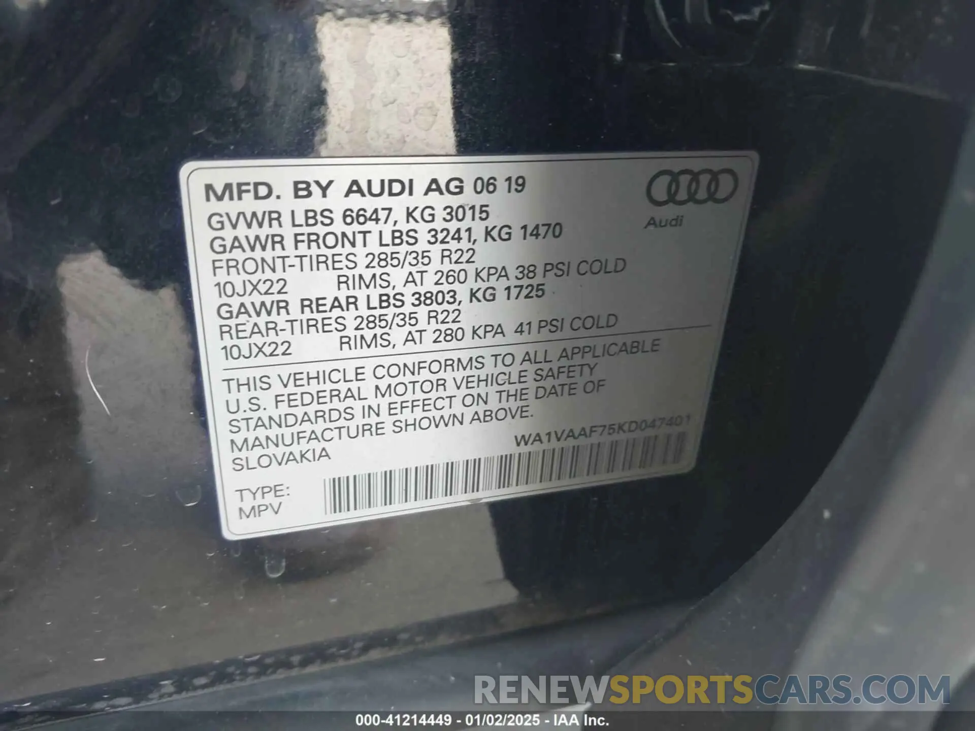 9 Photograph of a damaged car WA1VAAF75KD047401 AUDI Q7 2019