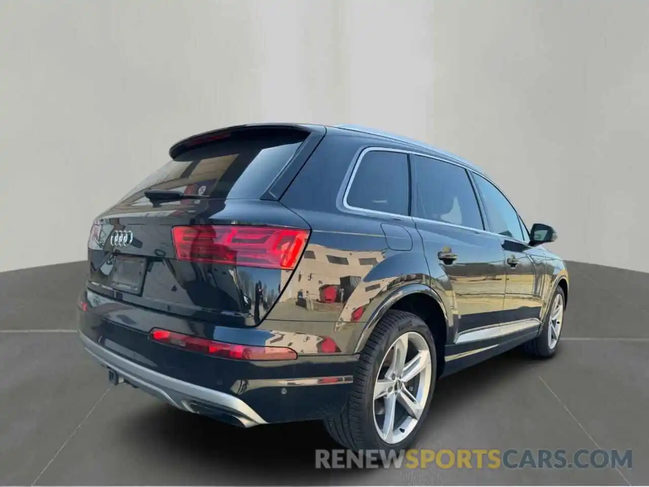 4 Photograph of a damaged car WA1VAAF76KD010048 AUDI Q7 2019