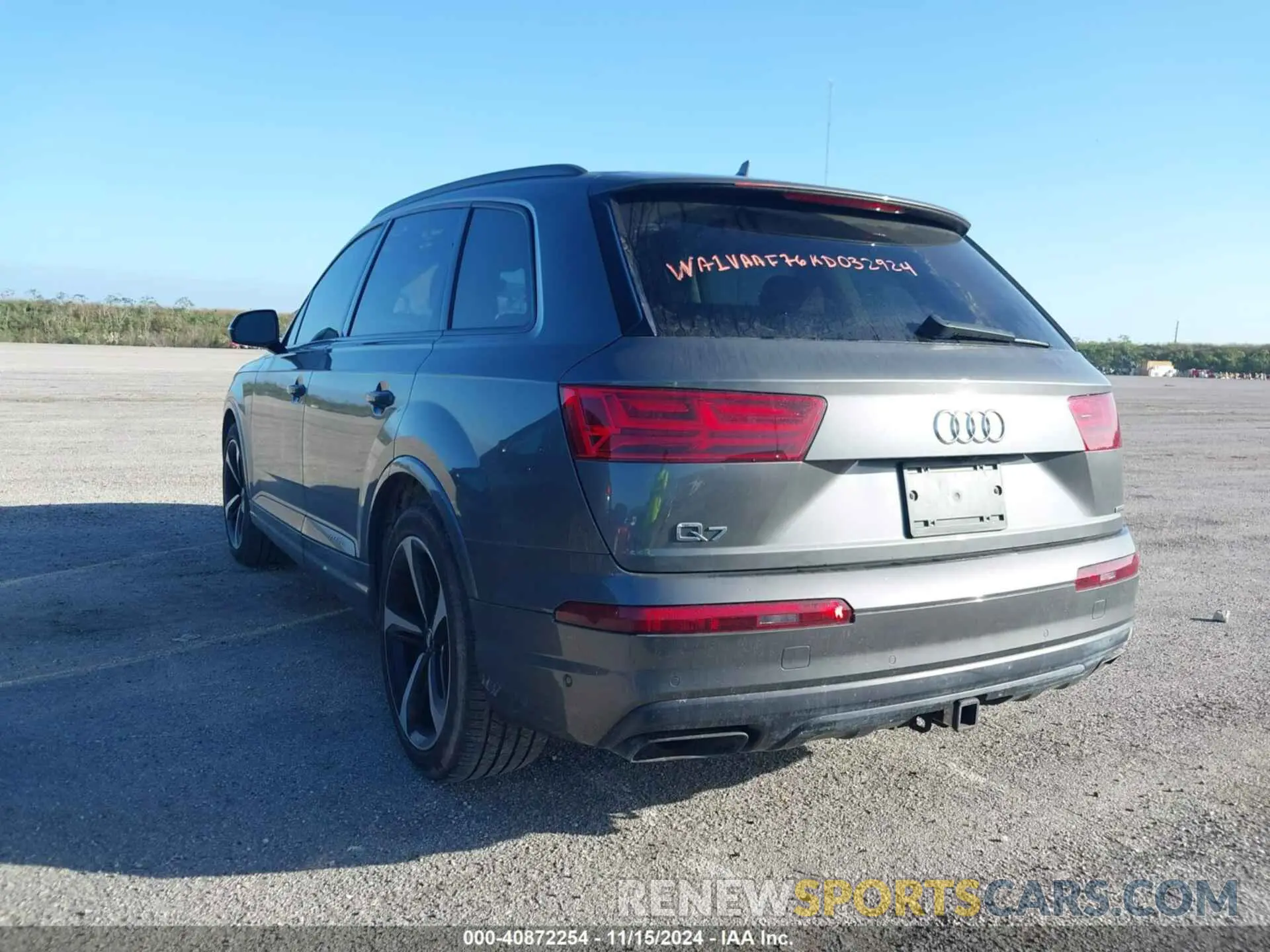 3 Photograph of a damaged car WA1VAAF76KD032924 AUDI Q7 2019