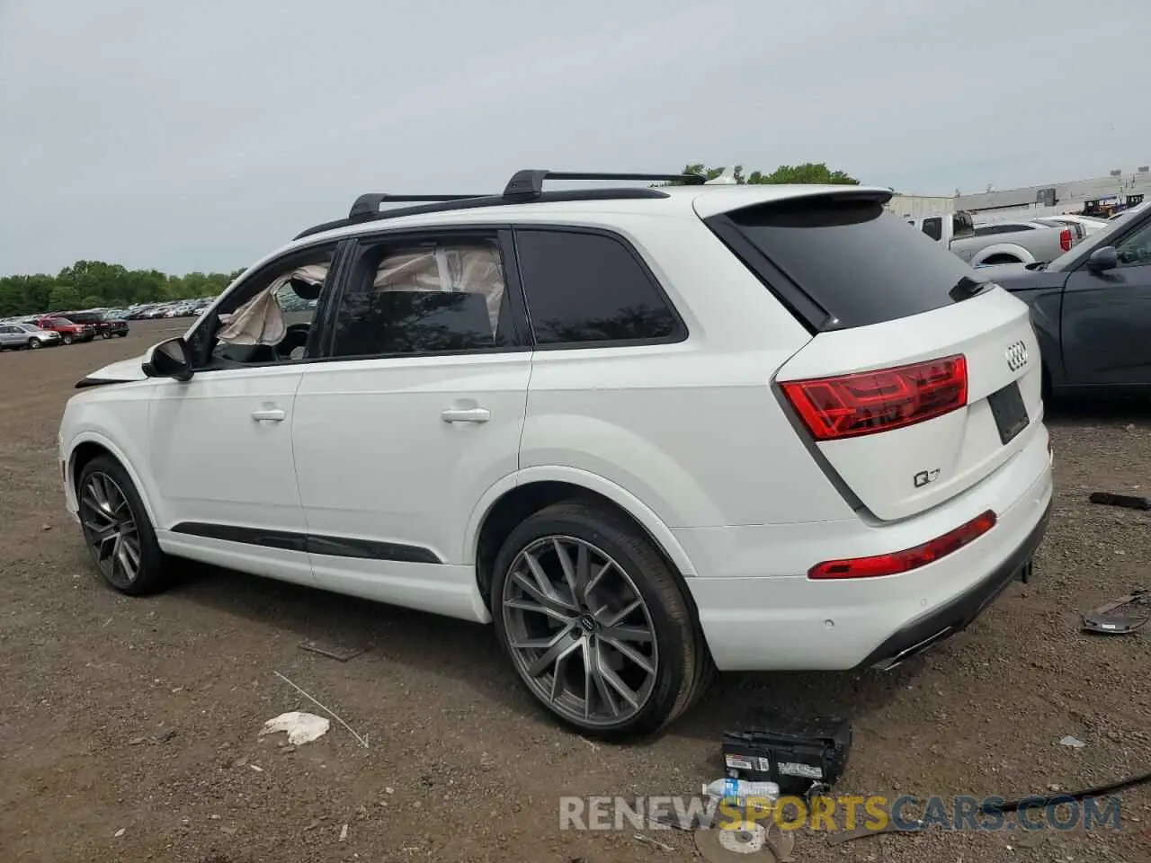 2 Photograph of a damaged car WA1VAAF76KD033457 AUDI Q7 2019