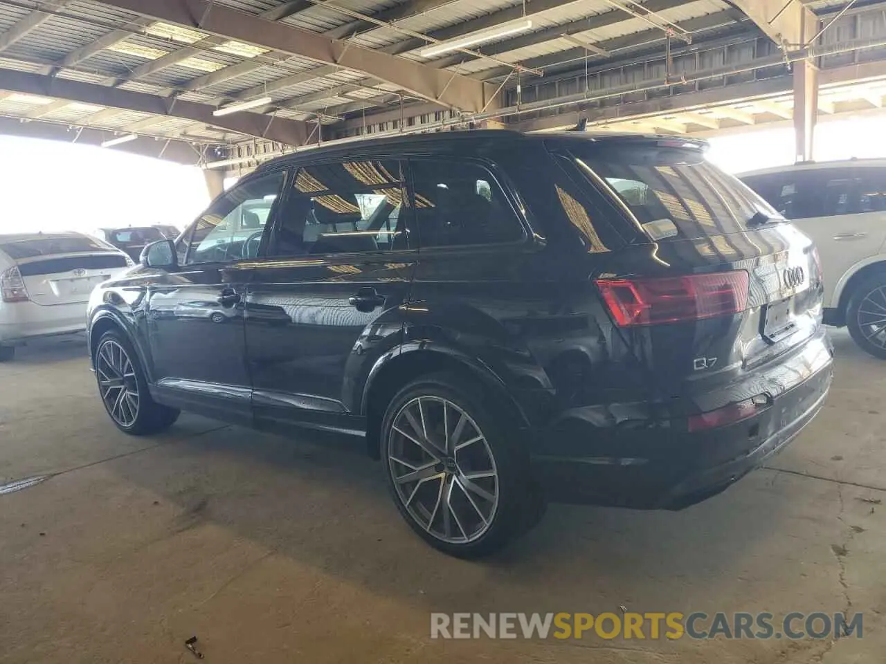 2 Photograph of a damaged car WA1VAAF76KD038075 AUDI Q7 2019