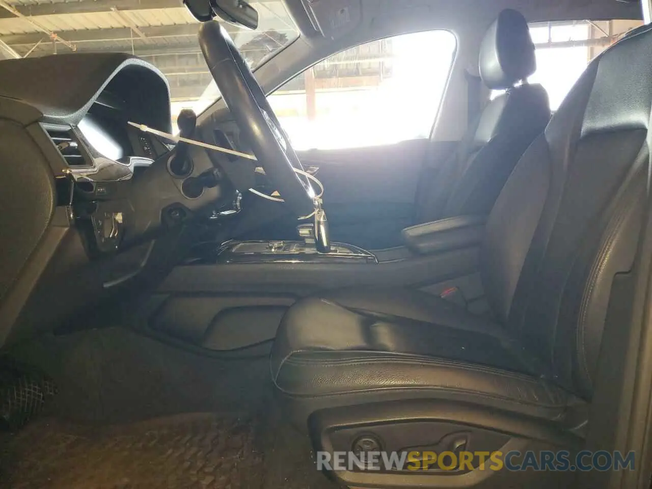 7 Photograph of a damaged car WA1VAAF76KD038075 AUDI Q7 2019
