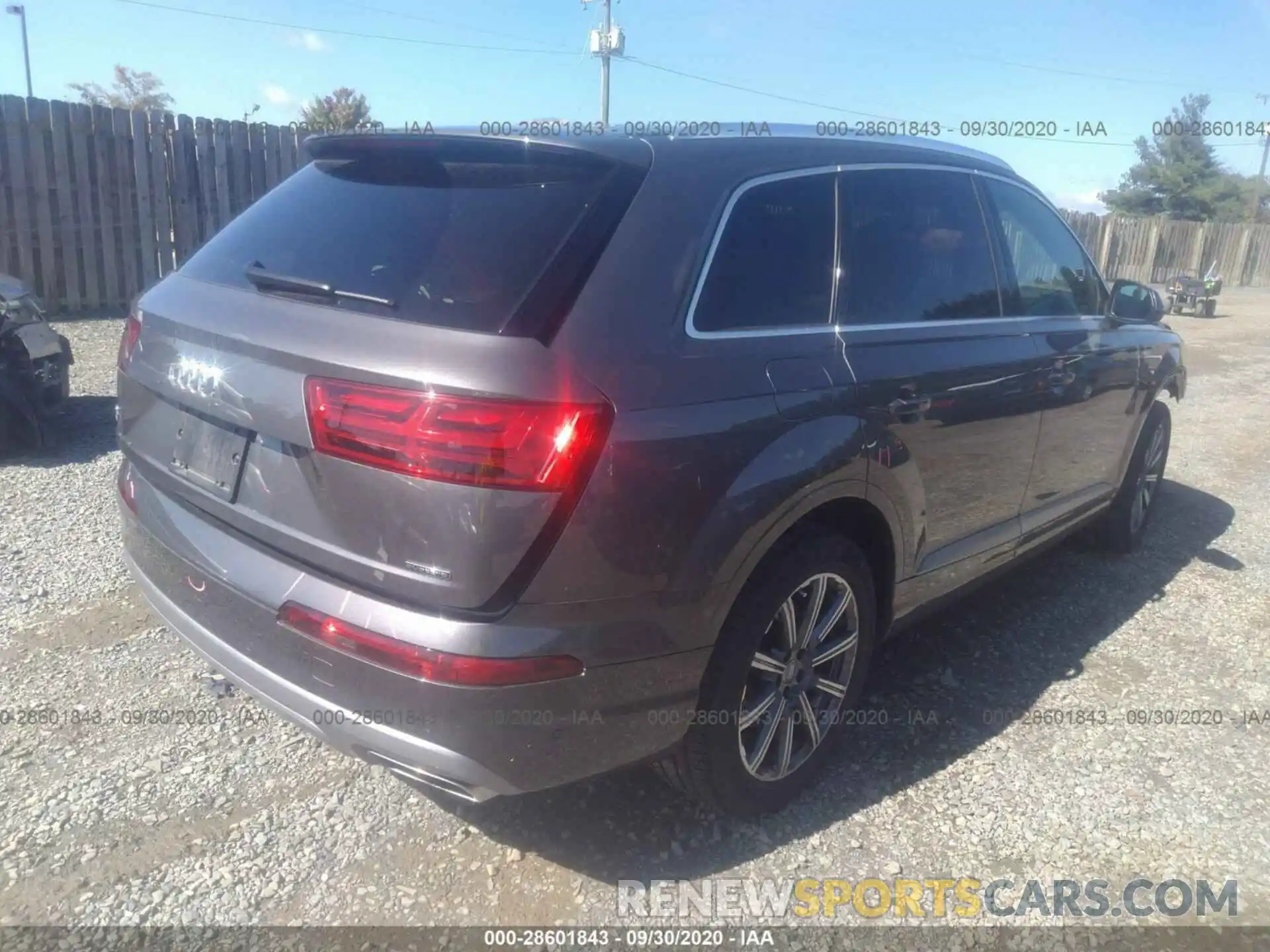 4 Photograph of a damaged car WA1VAAF76KD039002 AUDI Q7 2019