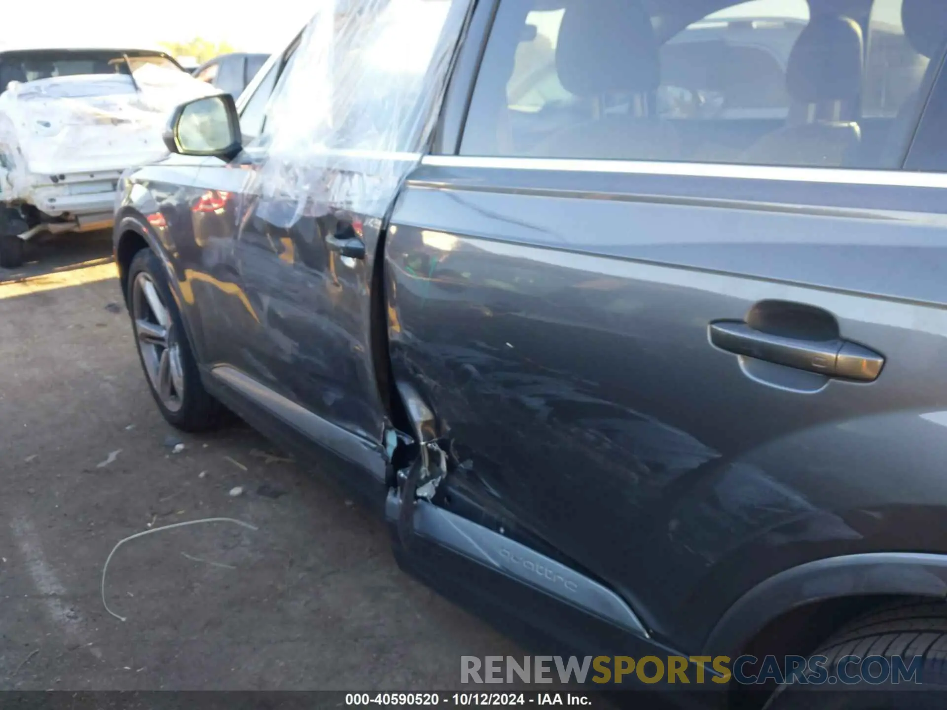 18 Photograph of a damaged car WA1VAAF77KD011872 AUDI Q7 2019