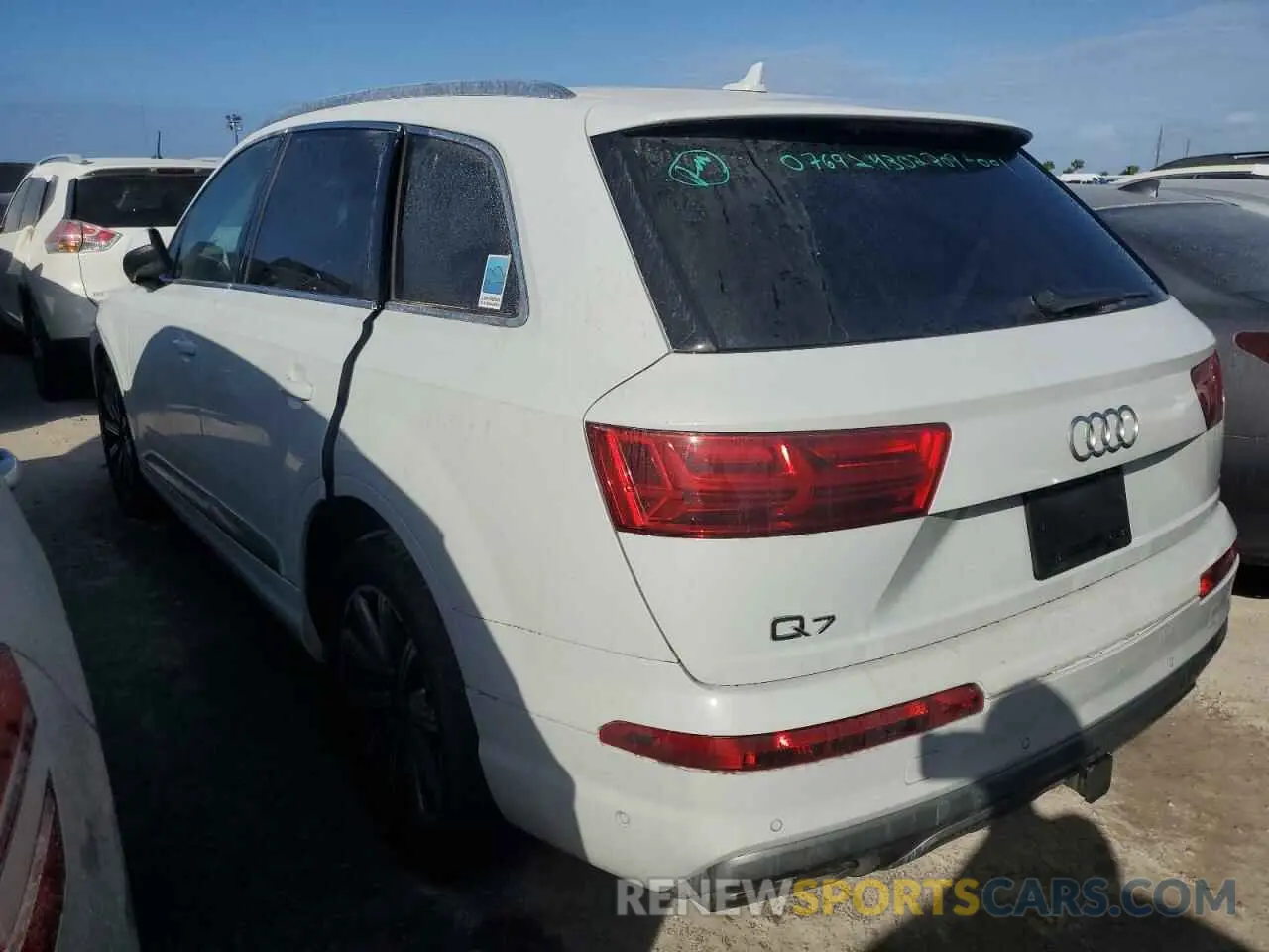 2 Photograph of a damaged car WA1VAAF77KD022337 AUDI Q7 2019