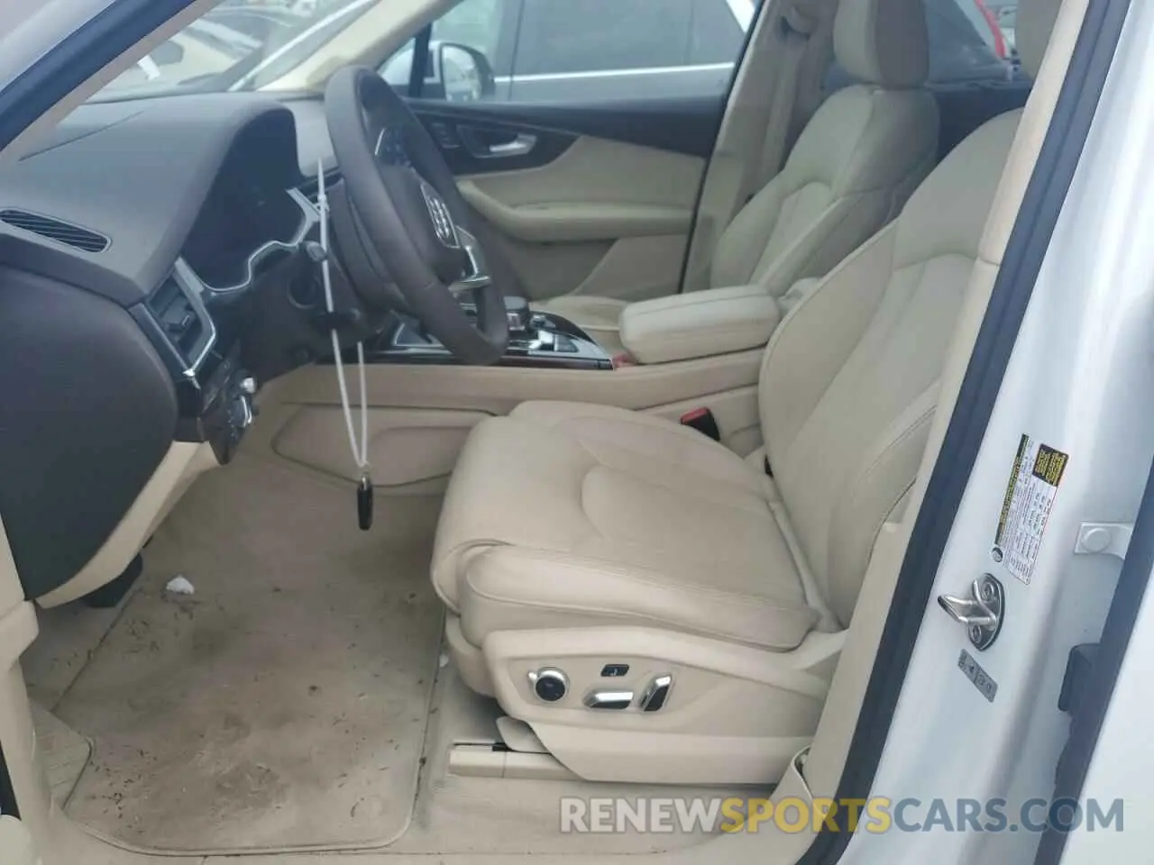 7 Photograph of a damaged car WA1VAAF77KD022337 AUDI Q7 2019