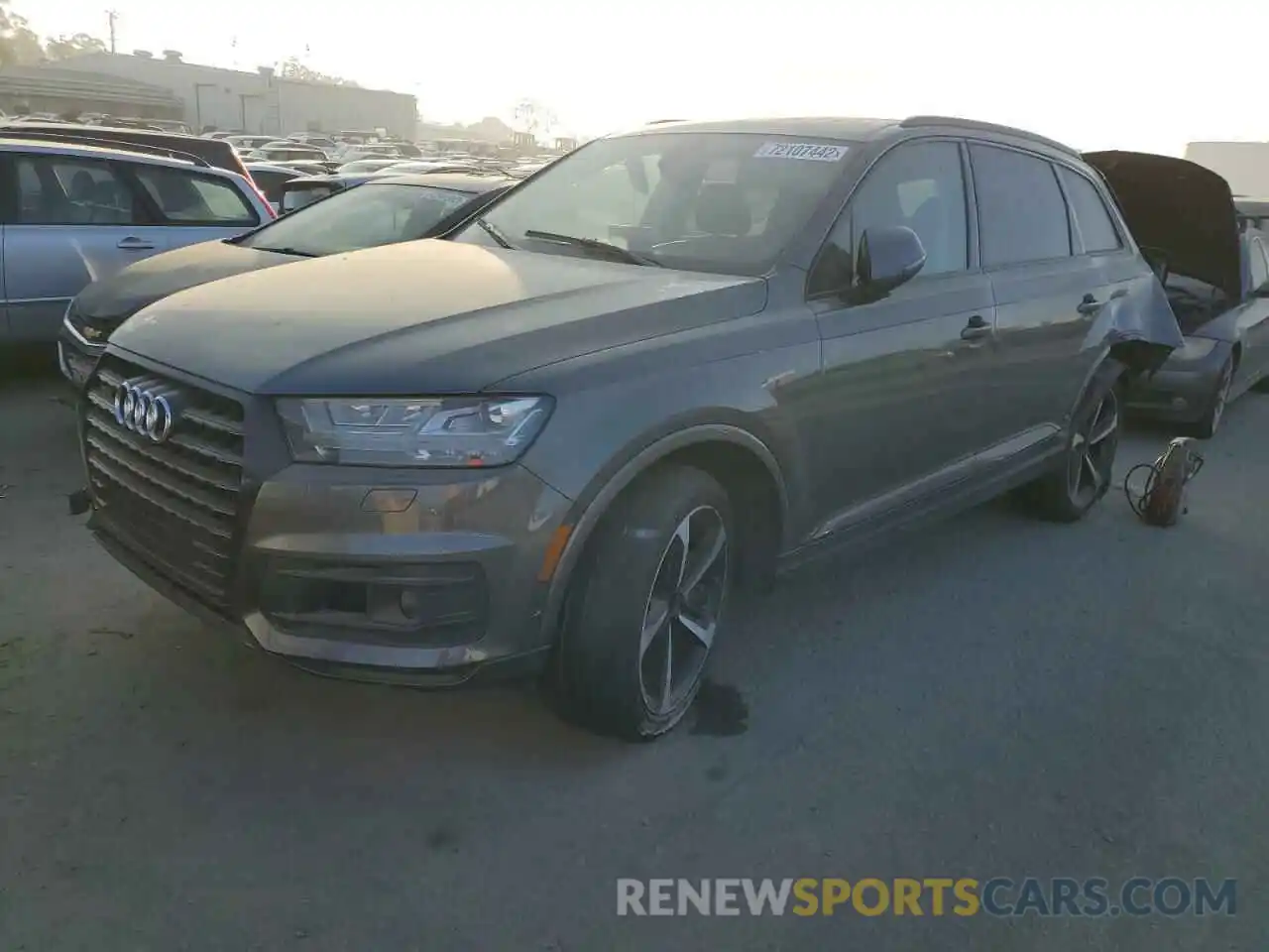 1 Photograph of a damaged car WA1VAAF77KD038151 AUDI Q7 2019