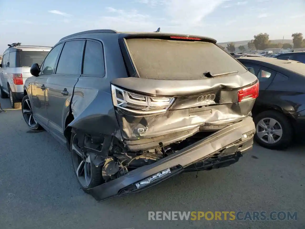 2 Photograph of a damaged car WA1VAAF77KD038151 AUDI Q7 2019