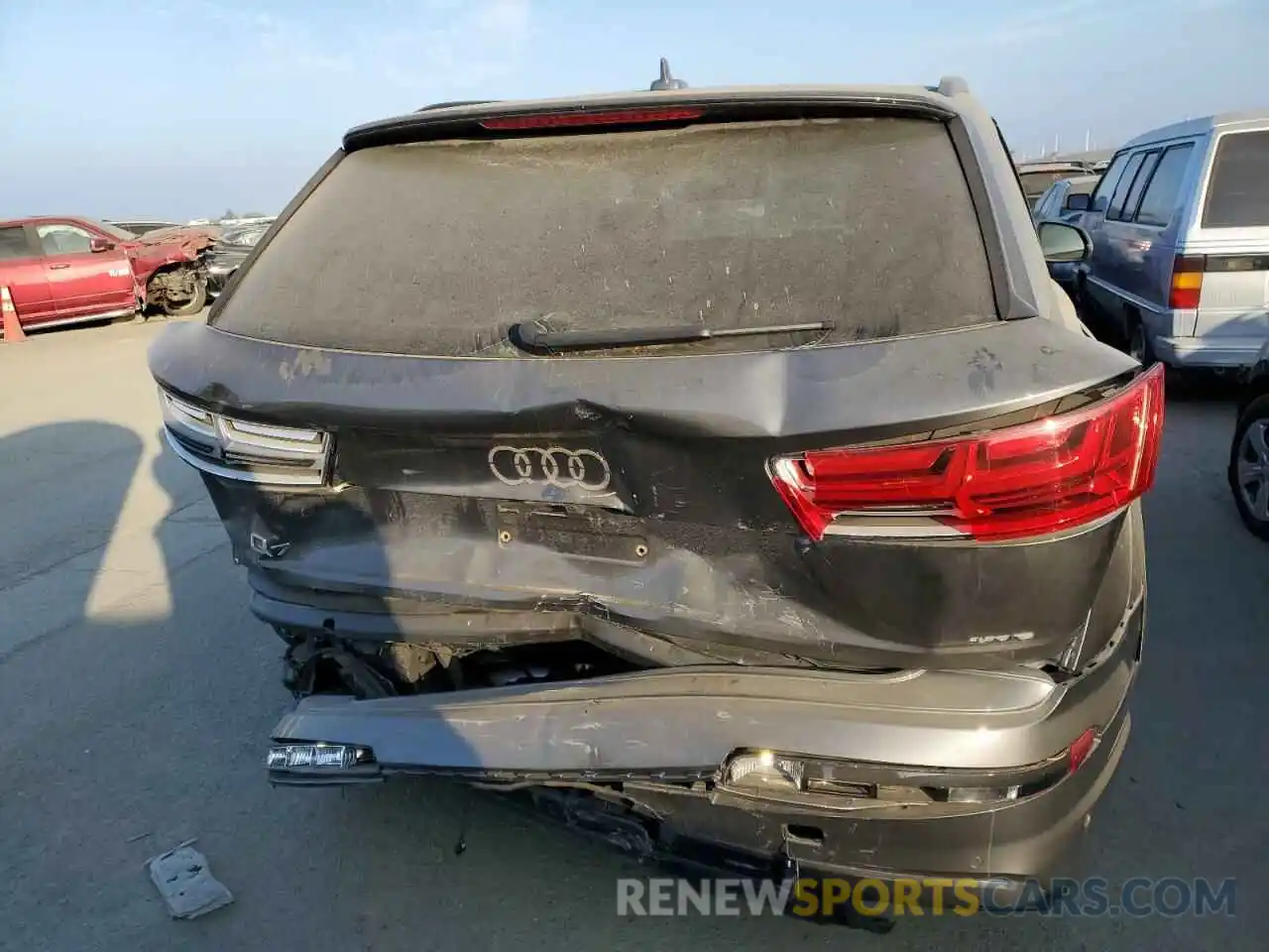 6 Photograph of a damaged car WA1VAAF77KD038151 AUDI Q7 2019