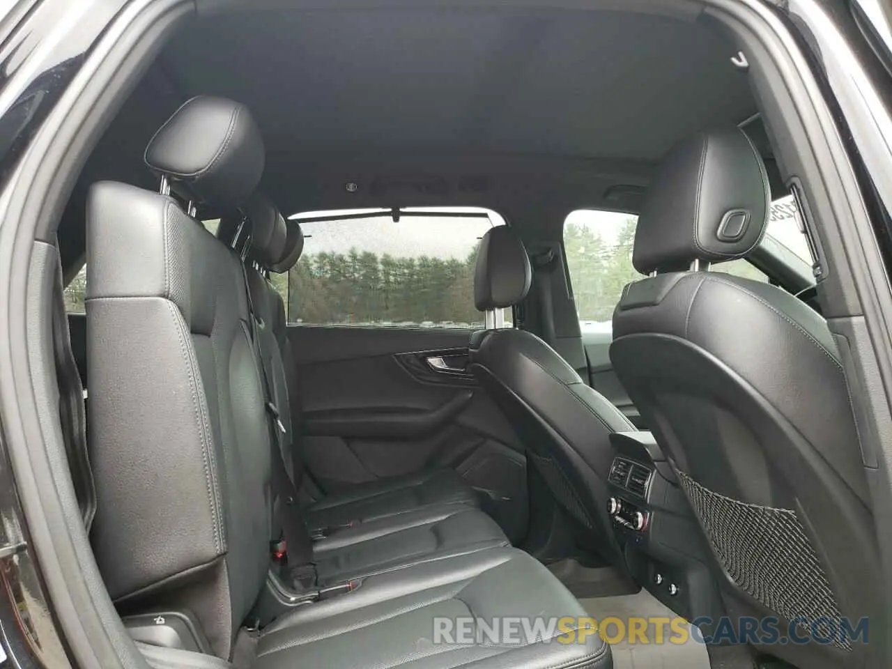 11 Photograph of a damaged car WA1VAAF77KD047609 AUDI Q7 2019