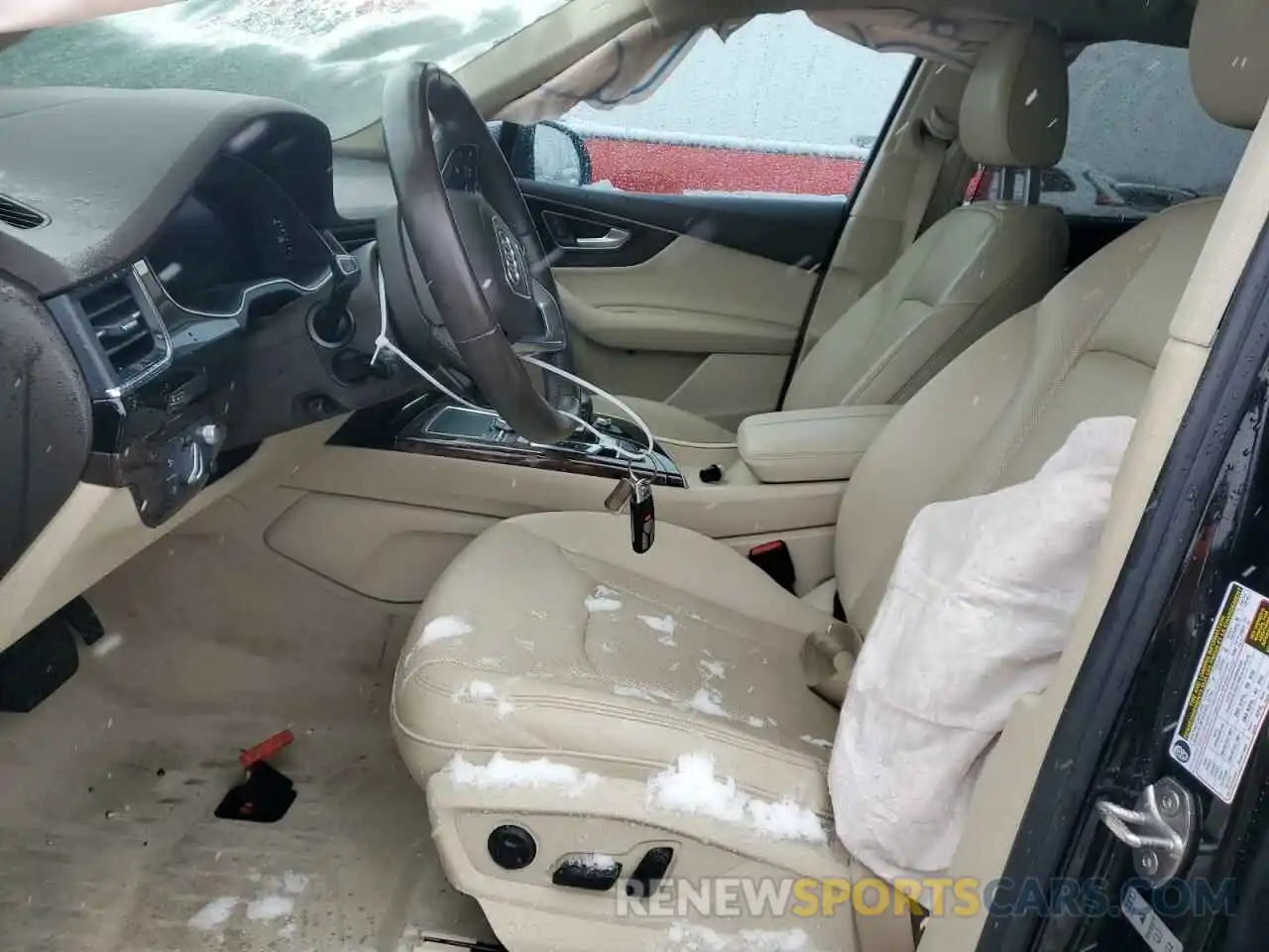 7 Photograph of a damaged car WA1VAAF78KD009077 AUDI Q7 2019