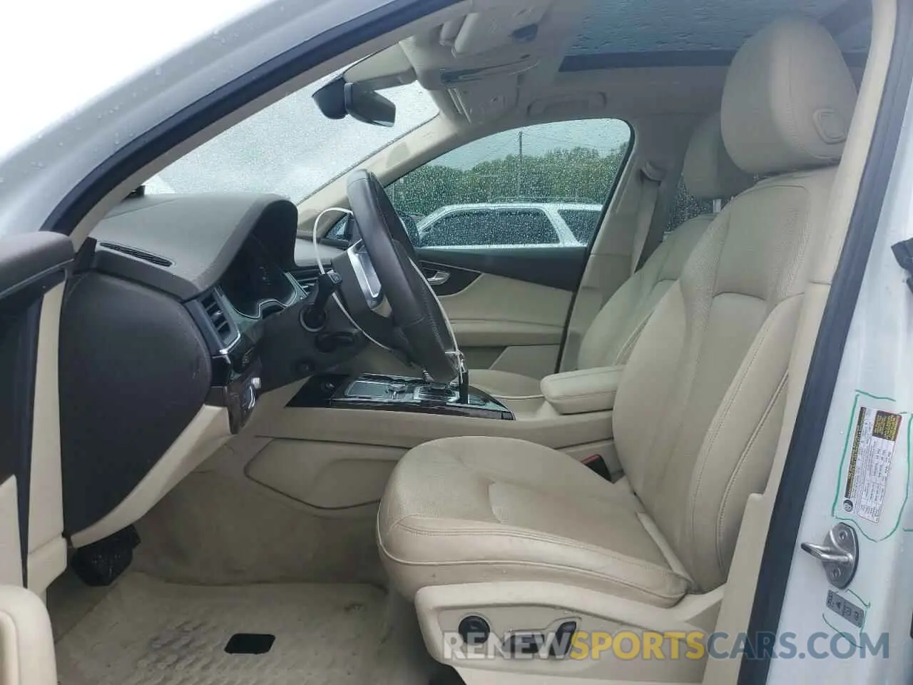 7 Photograph of a damaged car WA1VAAF78KD011315 AUDI Q7 2019