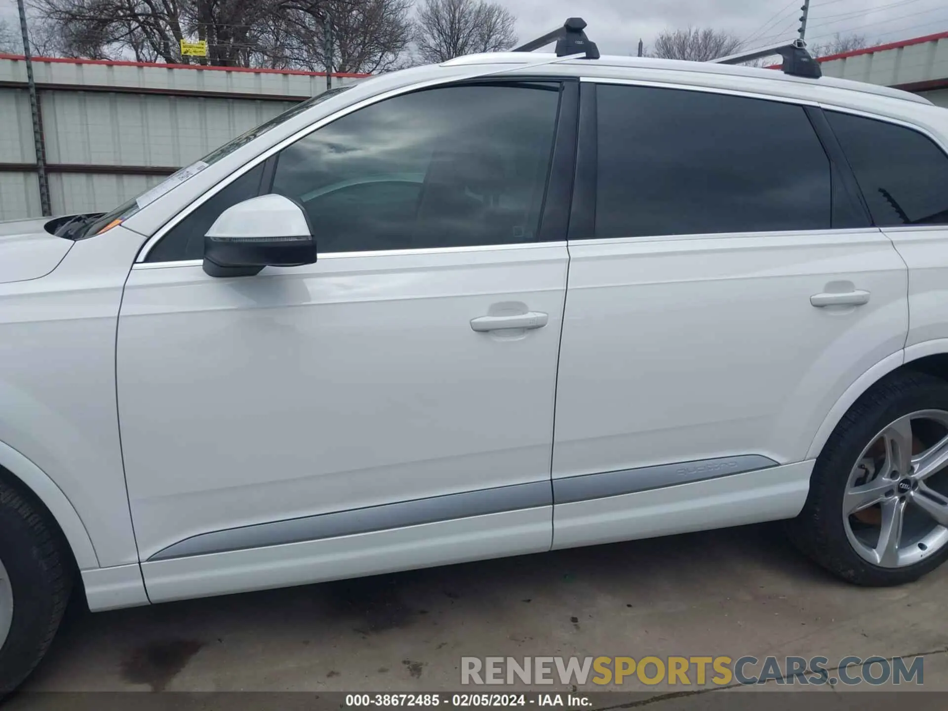 14 Photograph of a damaged car WA1VAAF78KD017504 AUDI Q7 2019