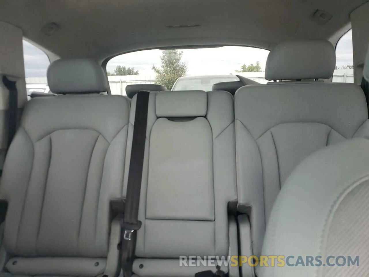 10 Photograph of a damaged car WA1VAAF78KD033427 AUDI Q7 2019