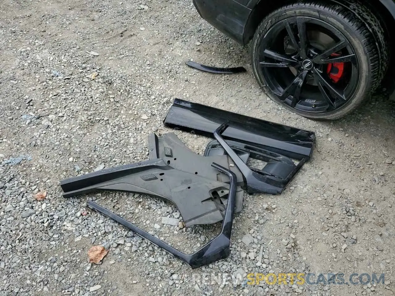 13 Photograph of a damaged car WA1VAAF78KD048929 AUDI Q7 2019
