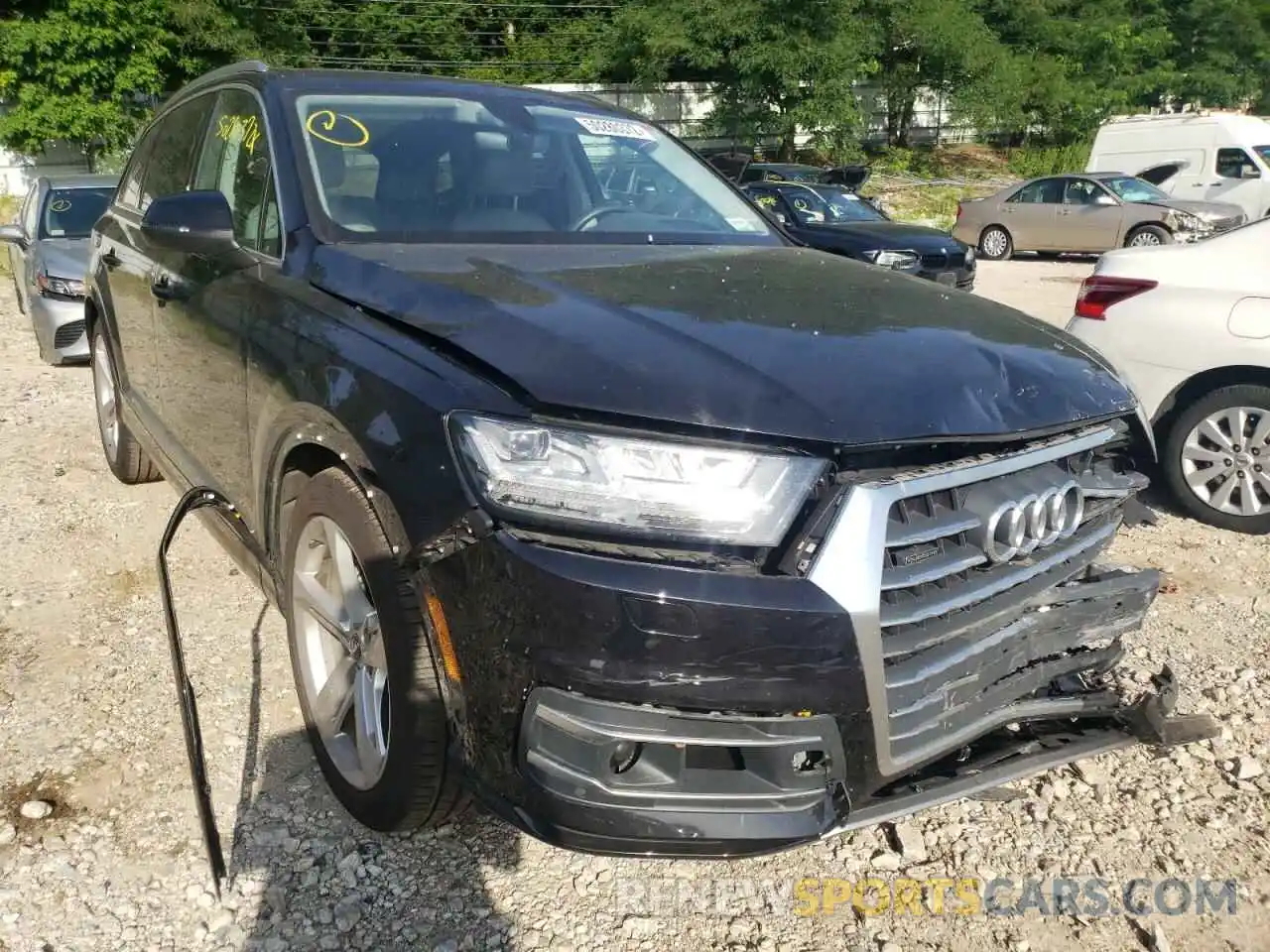 1 Photograph of a damaged car WA1VAAF78KD049238 AUDI Q7 2019