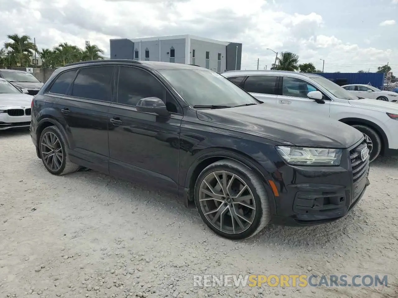 4 Photograph of a damaged car WA1VAAF79KD003515 AUDI Q7 2019