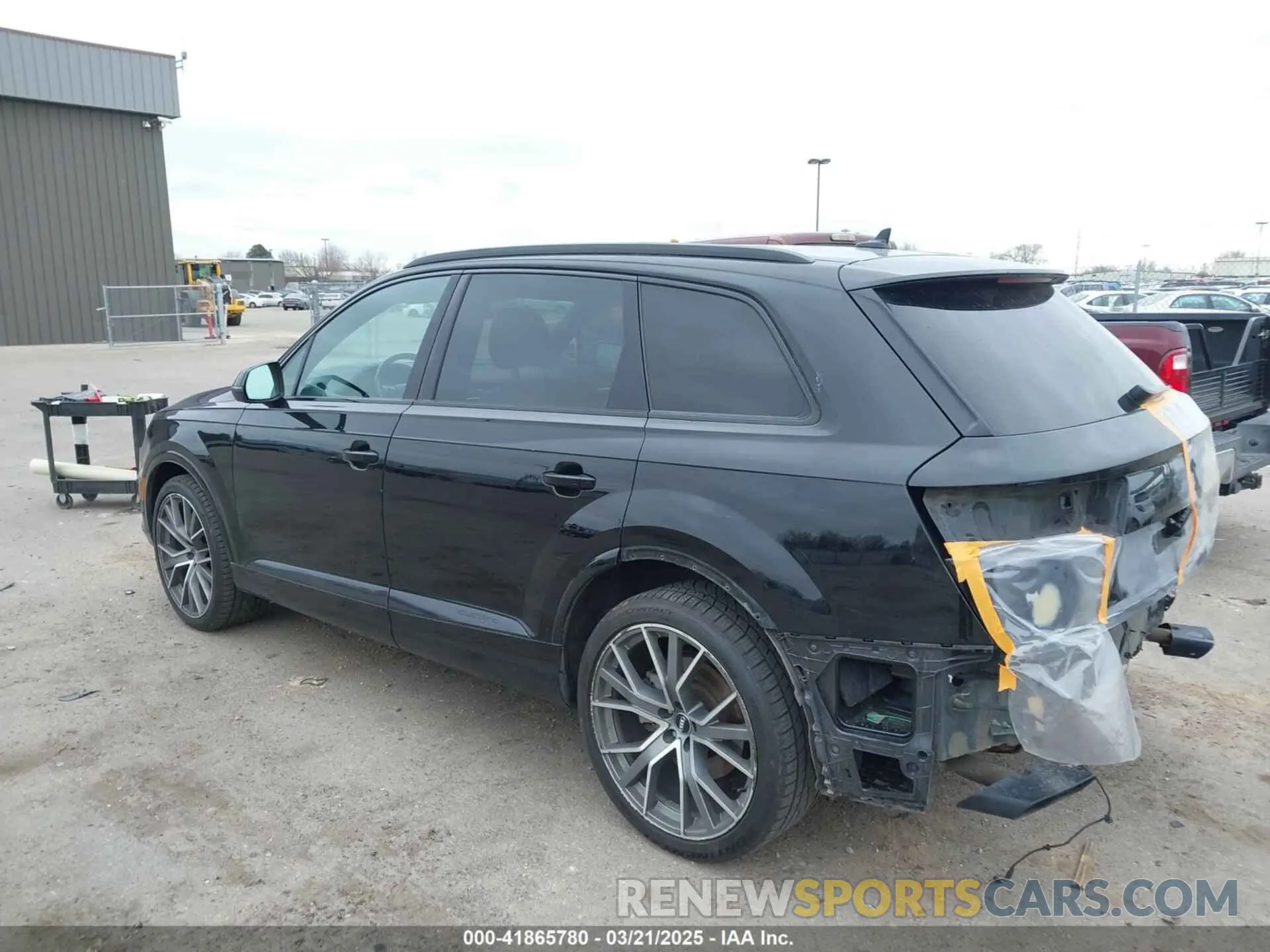 3 Photograph of a damaged car WA1VAAF79KD004597 AUDI Q7 2019