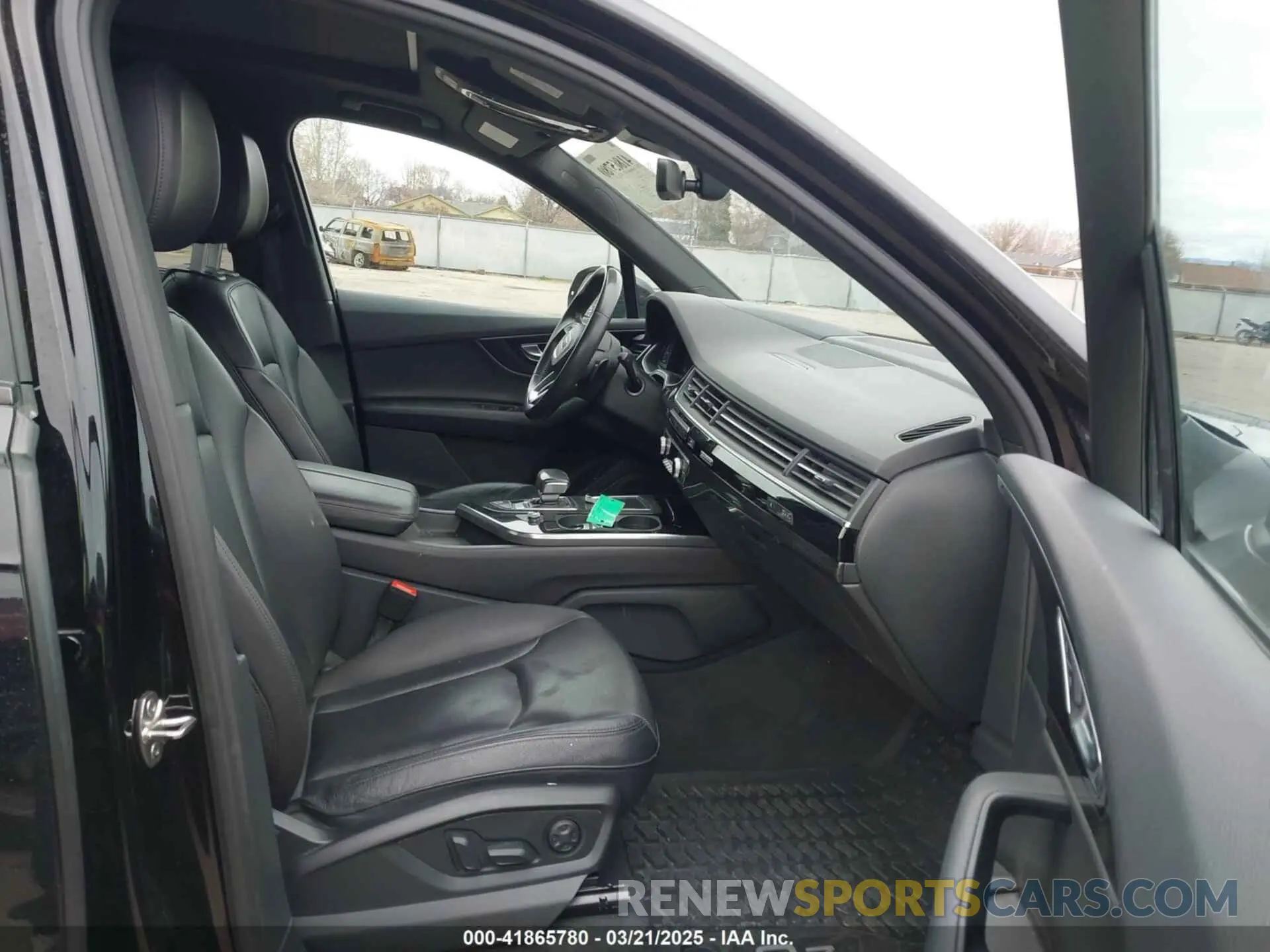 5 Photograph of a damaged car WA1VAAF79KD004597 AUDI Q7 2019