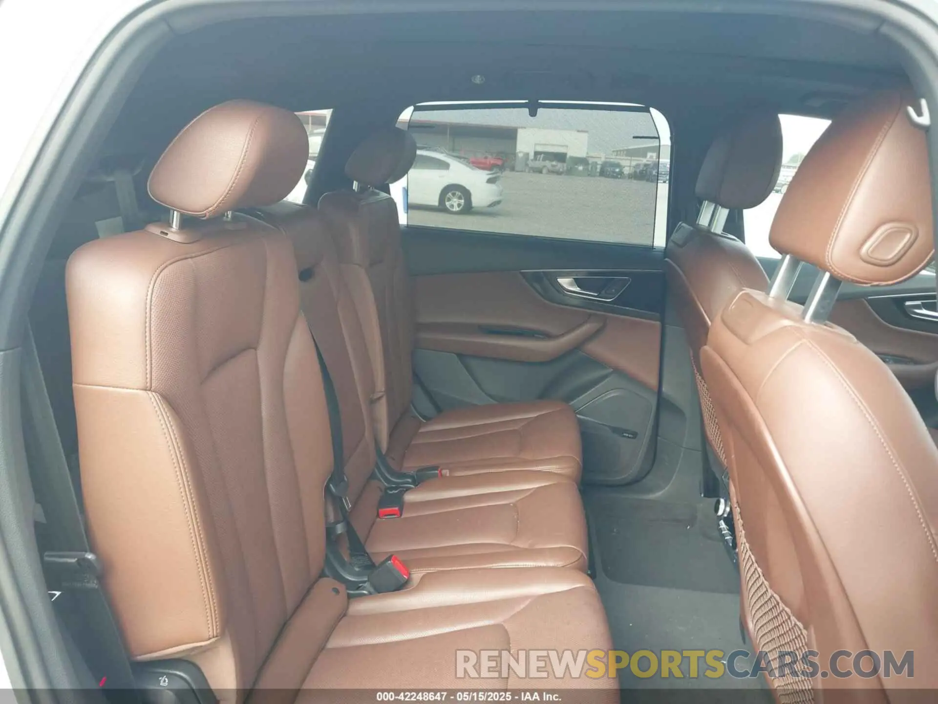 8 Photograph of a damaged car WA1VAAF79KD005913 AUDI Q7 2019