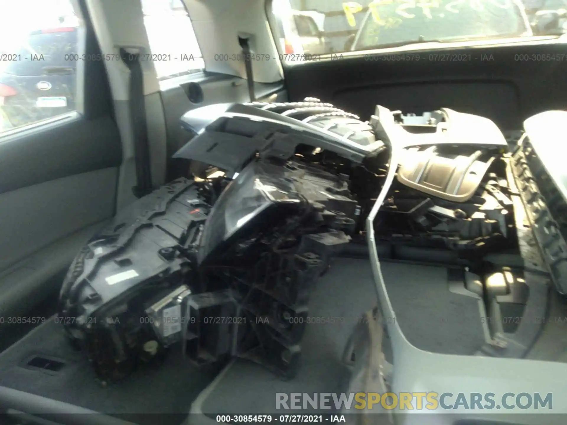 8 Photograph of a damaged car WA1VAAF79KD020332 AUDI Q7 2019