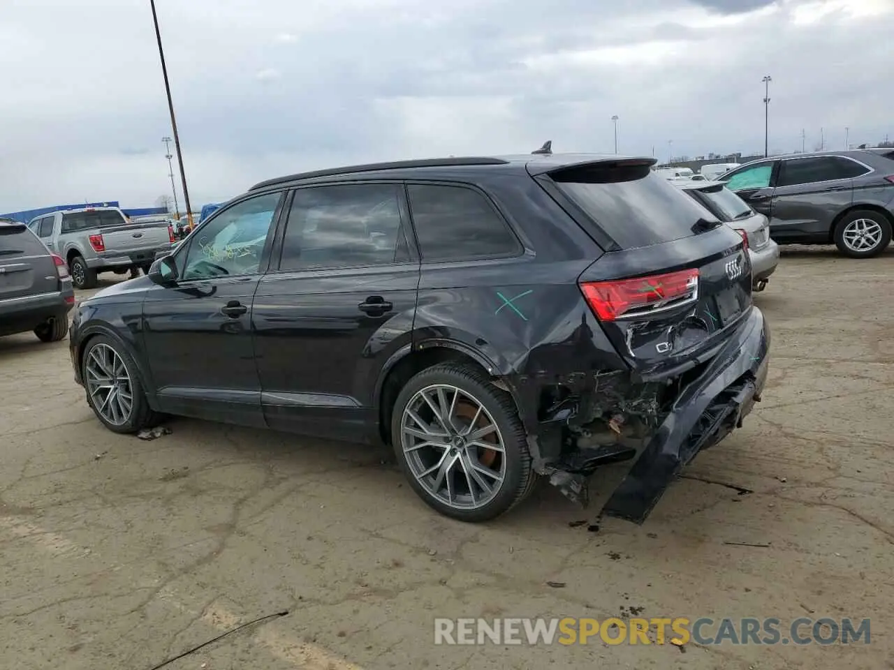 2 Photograph of a damaged car WA1VAAF79KD032657 AUDI Q7 2019