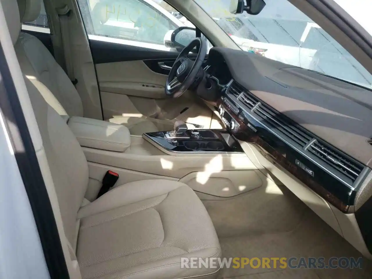 5 Photograph of a damaged car WA1VAAF79KD036305 AUDI Q7 2019