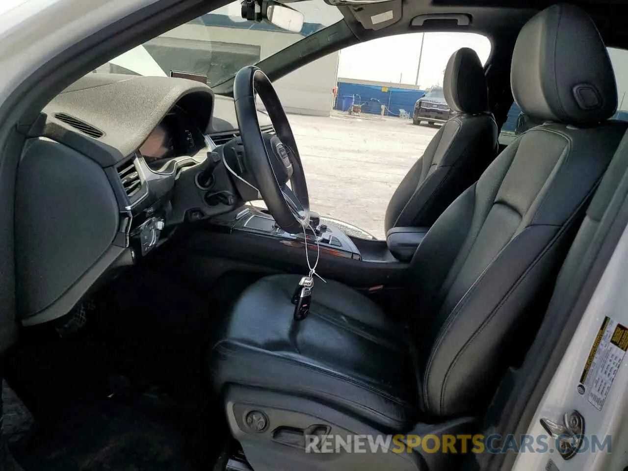 7 Photograph of a damaged car WA1VAAF7XKD002664 AUDI Q7 2019
