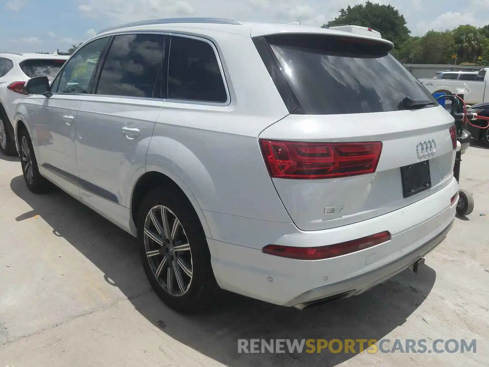 3 Photograph of a damaged car WA1VAAF7XKD006004 AUDI Q7 2019