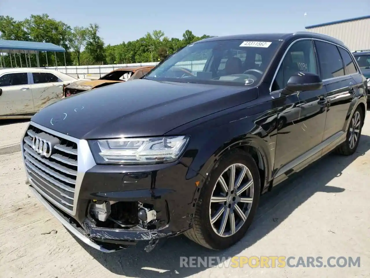 2 Photograph of a damaged car WA1VAAF7XKD017522 AUDI Q7 2019